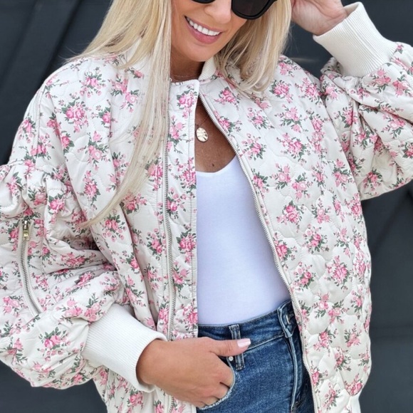 💗MABLE MALLORY OVERSIZED
BOMBER JACKET - Picture 13 of 17